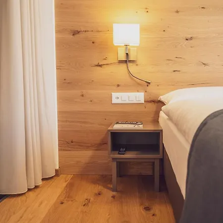 Hotel Strela By Mountain 3*