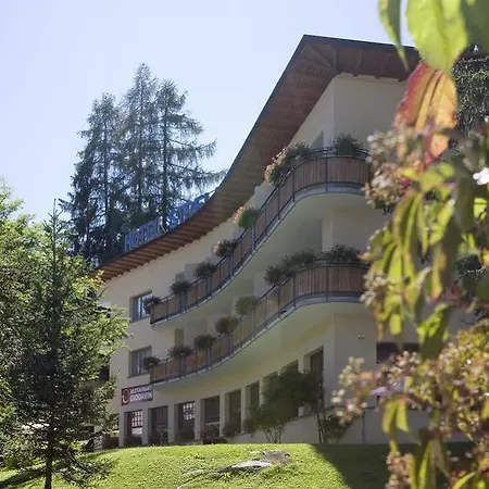 Strela By Mountain Hotell 3*